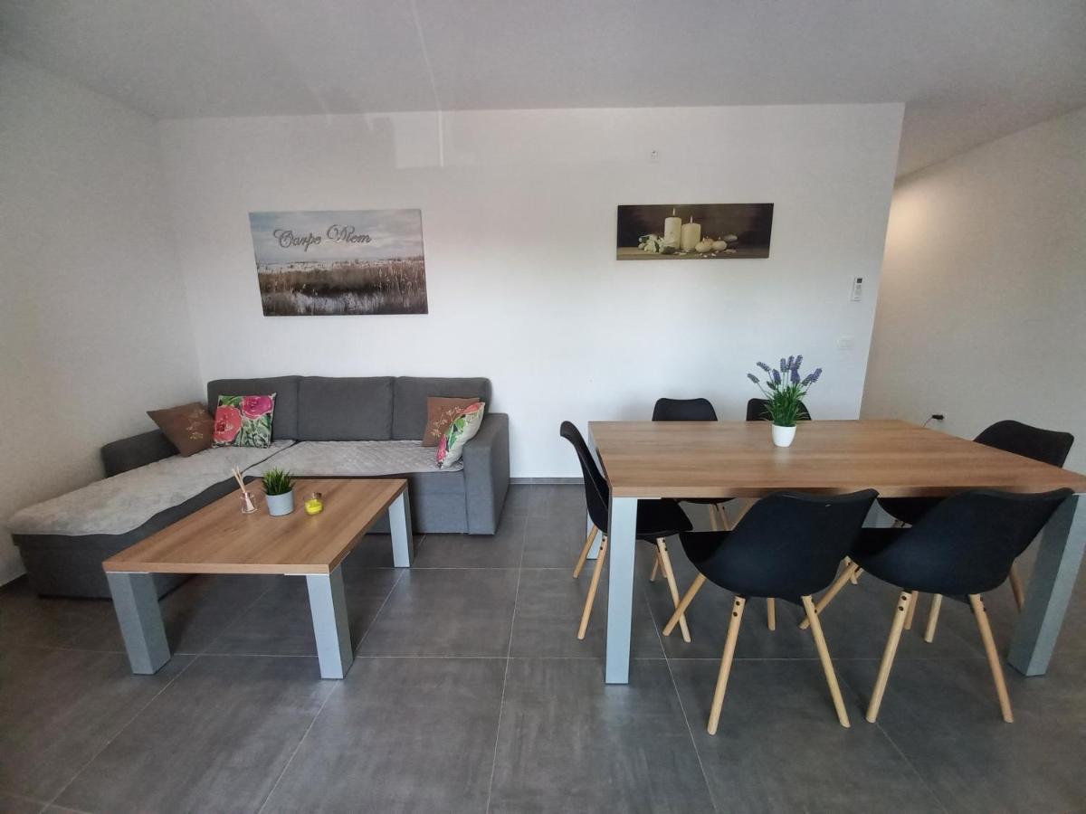 Apartment Martina Vir Dış mekan fotoğraf