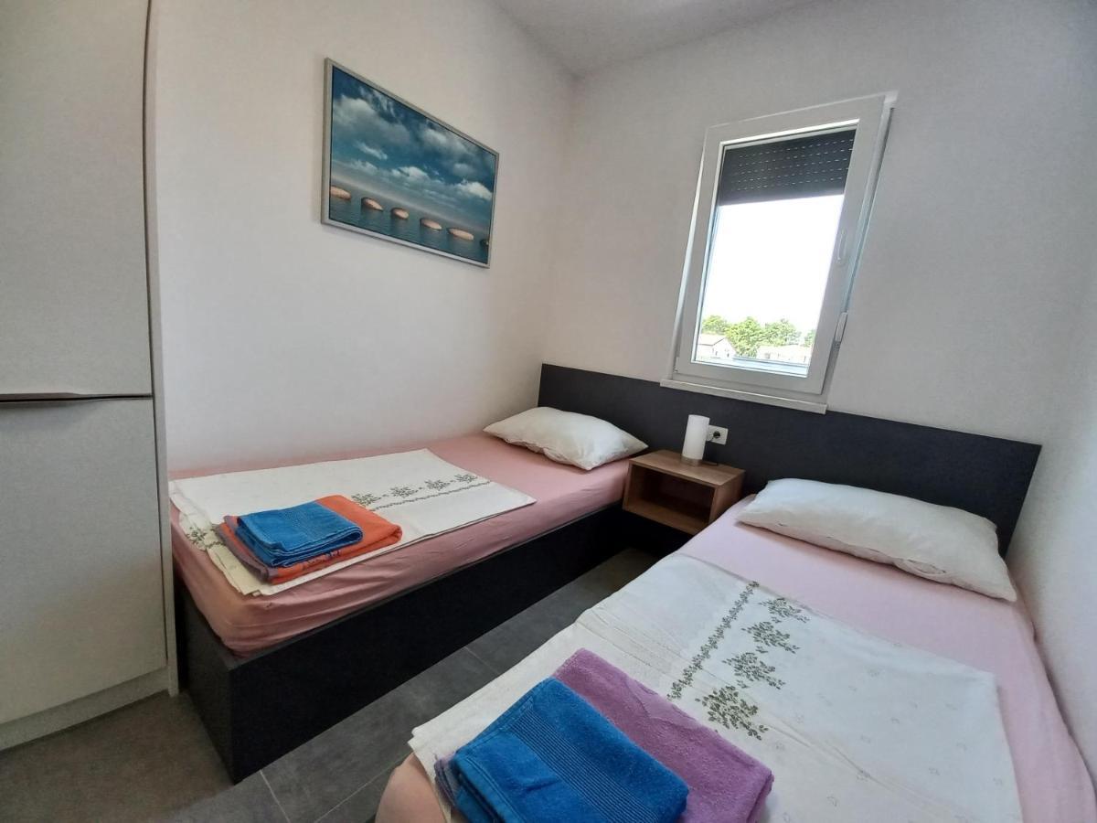 Apartment Martina Vir Dış mekan fotoğraf