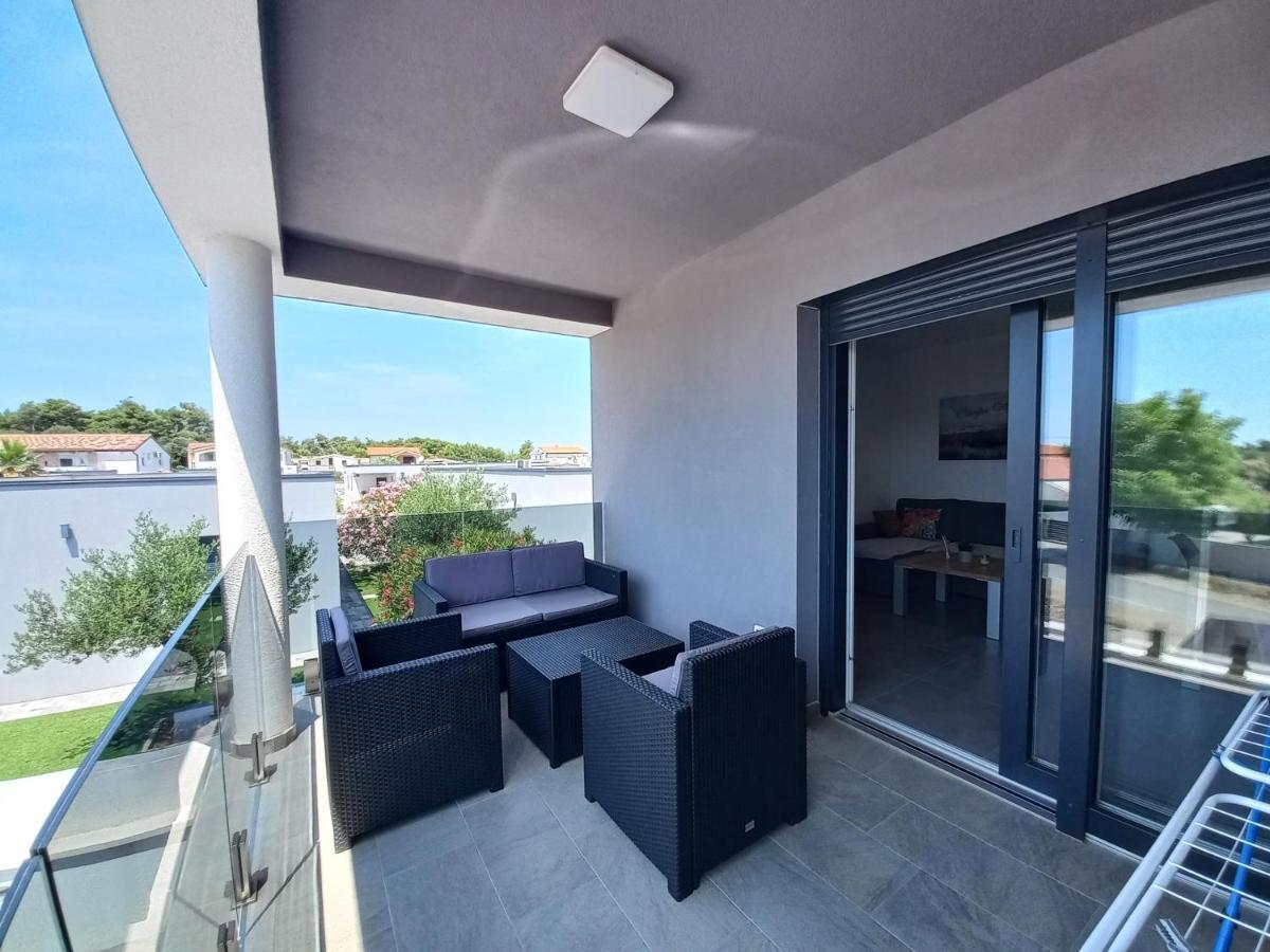 Apartment Martina Vir Dış mekan fotoğraf