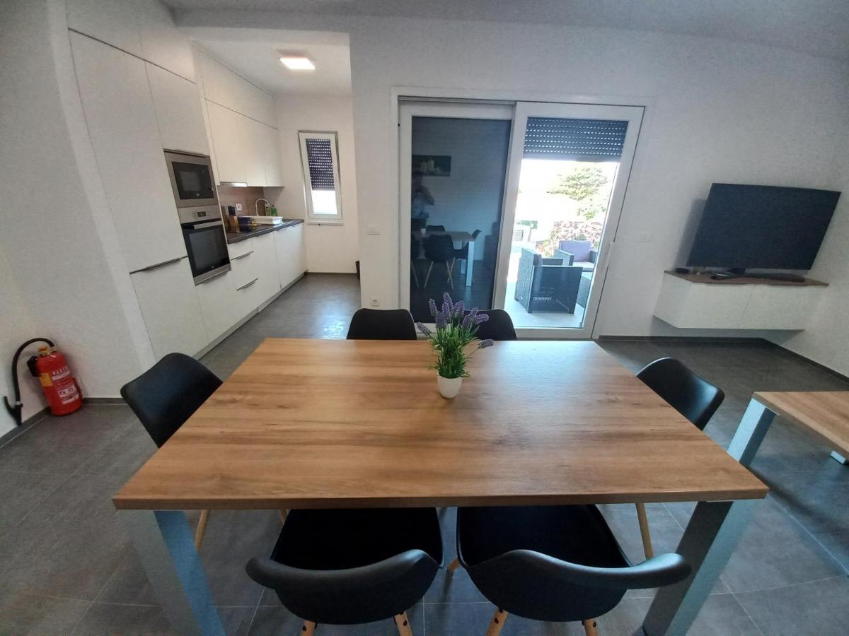 Apartment Martina Vir Dış mekan fotoğraf
