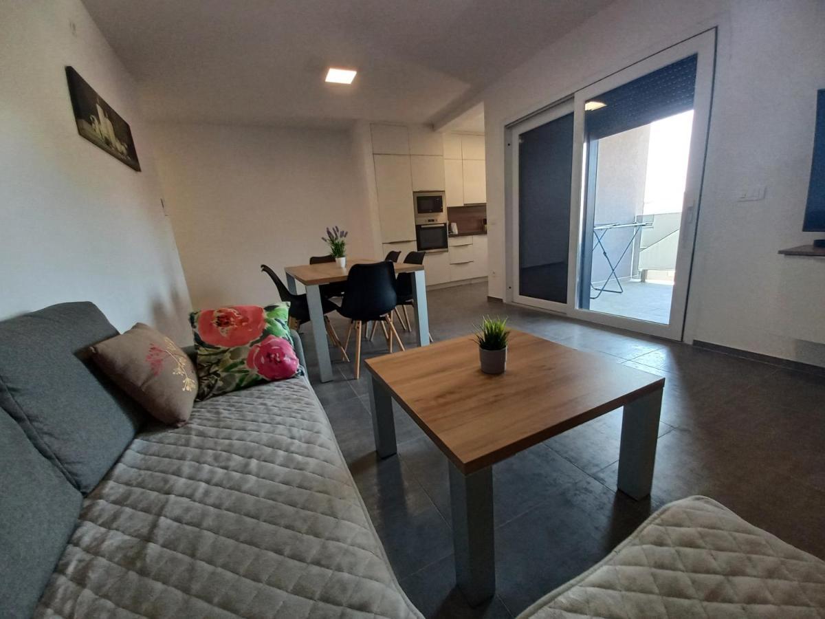 Apartment Martina Vir Dış mekan fotoğraf