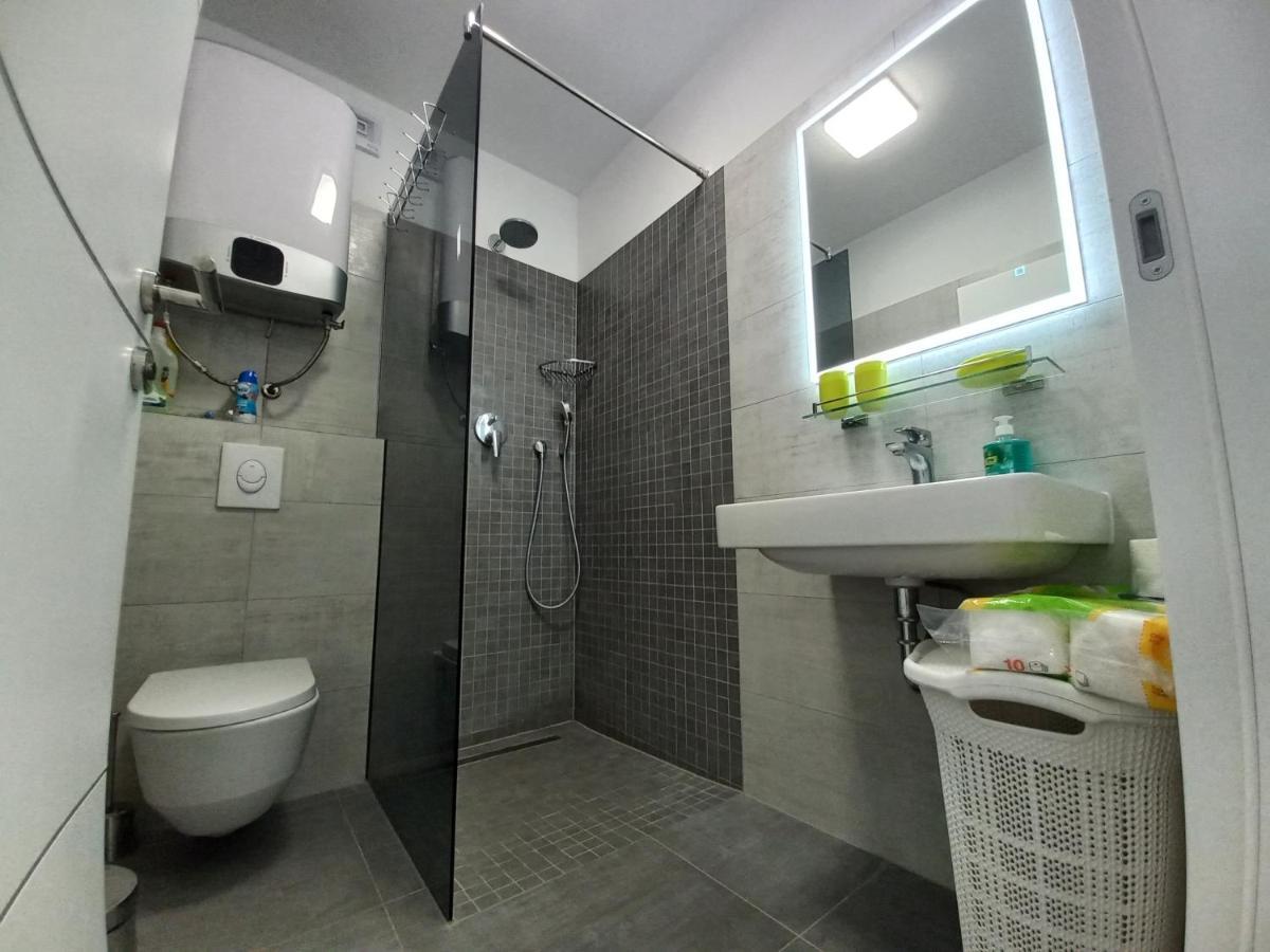 Apartment Martina Vir Dış mekan fotoğraf