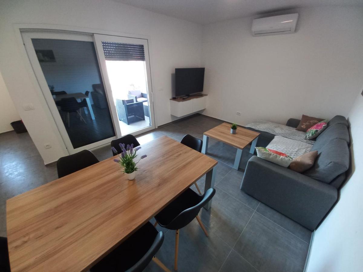 Apartment Martina Vir Dış mekan fotoğraf
