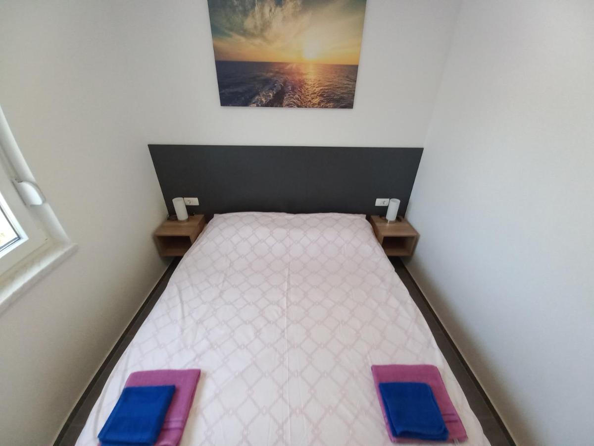 Apartment Martina Vir Dış mekan fotoğraf