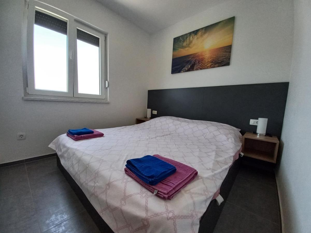Apartment Martina Vir Dış mekan fotoğraf