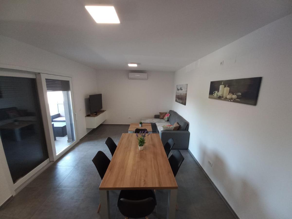 Apartment Martina Vir Dış mekan fotoğraf